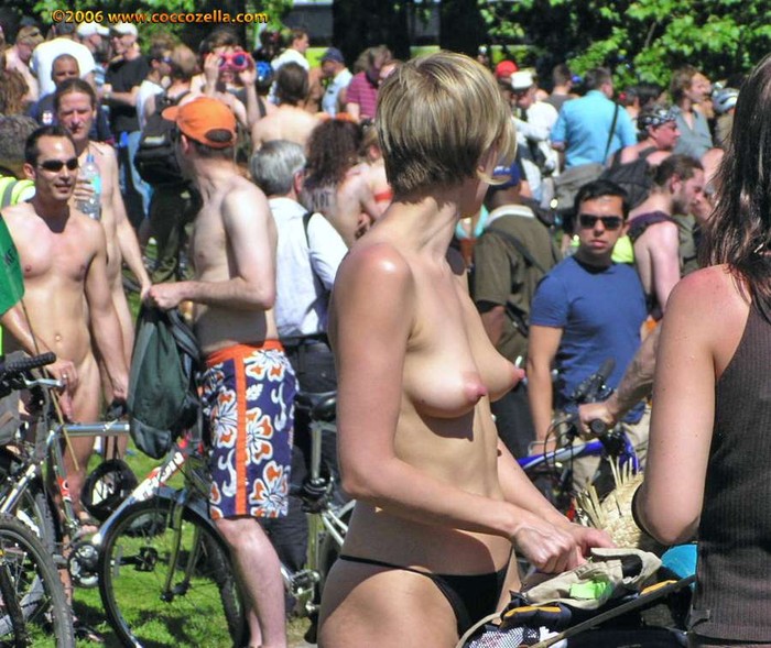 Jane_World_Naked_Bike_Ride_London_2001_26.jpg