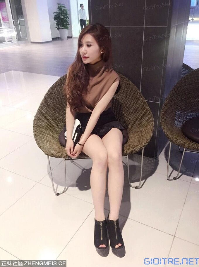 Model Dolly Nguyễn _ E_CUP.jpg