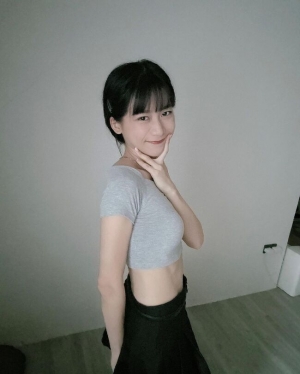 可愛甜美少女 石靜